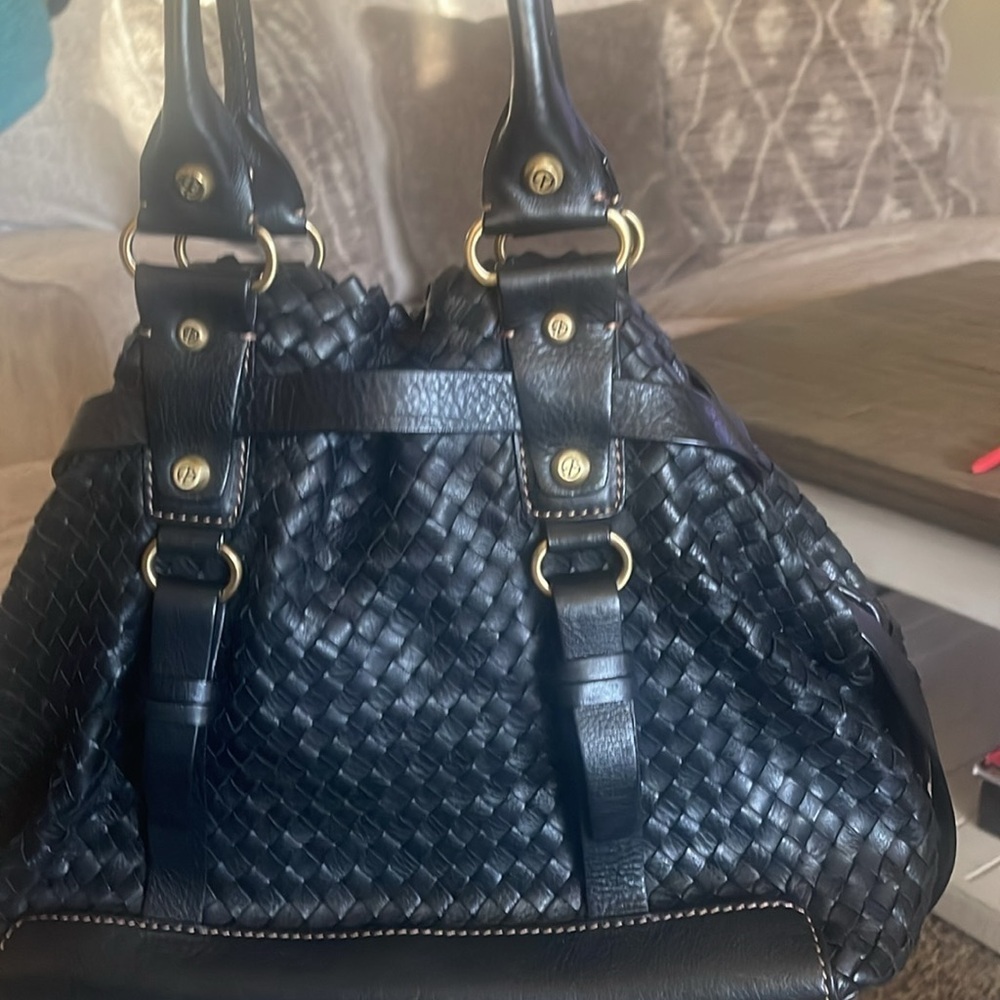 Francesco Biasia

Woven Leather Shoulder Bag